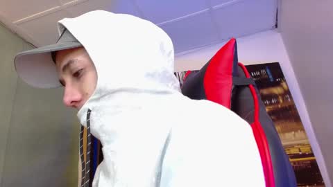 alexgiraldo__ online show from May 2026 12:11:02 PM