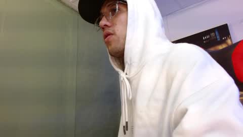 alexgiraldo__ online show from May 2026 11:37:01 AM