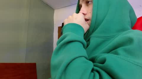 alexgiraldo__ online show from June 2026 12:43:01 PM