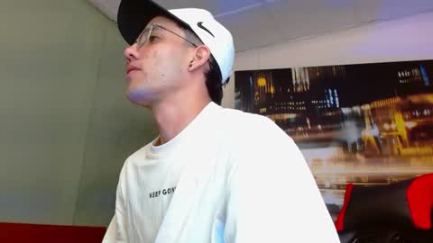 alexgiraldo__ online show from June 2026 09:15:01 PM