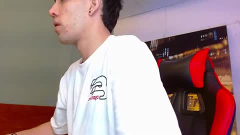 alexgiraldo__ online show from June 2026 02:09:01 PM