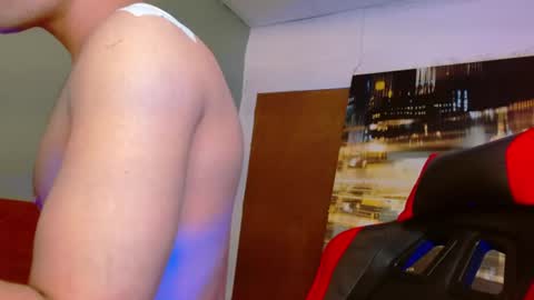 alexgiraldo__ online show from July 2026 04:25:02 PM