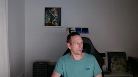 Snapshot of alexhunter4u chatting on December 2024 12:21:02 AM alexhunter4u online show from December 2024 12:21:02 AM