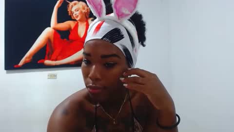 alexia_sinclaire24 online show from November 2025 12:56:01 AM