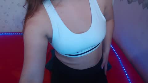 Alexia online show from February 2025 06:15:02 PM