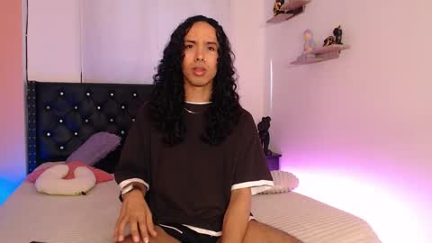 Alexis online show from September 2025 01:33:01 PM