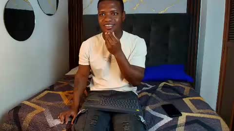 Alexis Fernandez online show from July 2026 07:30:01 PM
