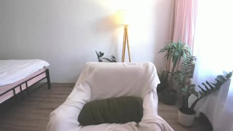 Snapshot of alexisweets chatting on May 2026 08:43:02 AM Sosweetcherry online show from May 2026 08:43:02 AM