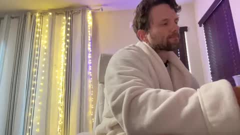 Alex Mann online show from October 2025 02:14:02 PM