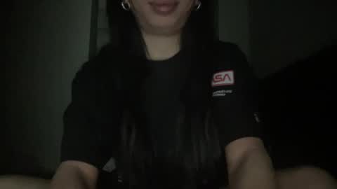 Snapshot of alextran665 chatting on January 2025 07:01:02 AM Your Anime T Girl online show from January 2025 07:01:02 AM