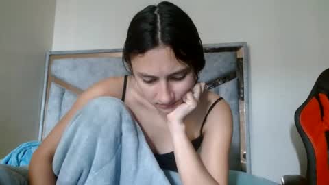Snapshot of alexvsluisa chatting on June 2026 03:38:02 PM alex y luisa online show from June 2026 03:38:02 PM