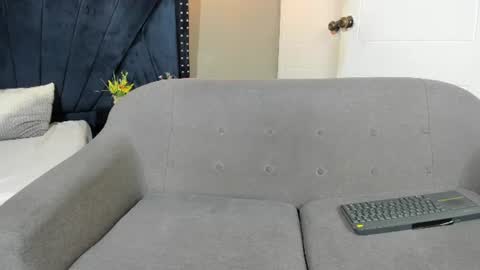 alexx_val online show from July 2026 08:15:02 PM