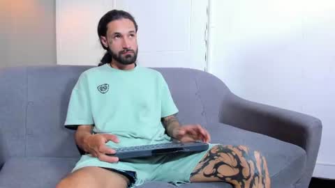 alexx_val online show from July 2026 07:05:01 PM