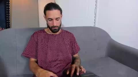 alexx_val online show from July 2026 07:05:01 PM