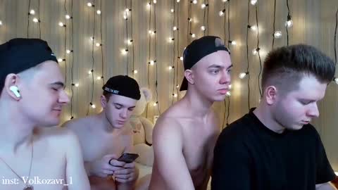 Snapshot of alexxx_d chatting on January 2025 06:57:02 PM AlexDimaIgor online show from January 2025 06:57:02 PM