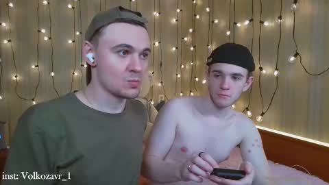 Snapshot of alexxx_d chatting on February 2025 06:04:02 PM AlexDimaIgor online show from February 2025 06:04:02 PM