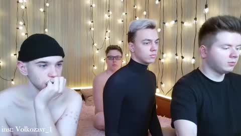 Snapshot of alexxx_d chatting on March 2025 06:32:01 PM AlexDimaIgor online show from March 2025 06:32:01 PM