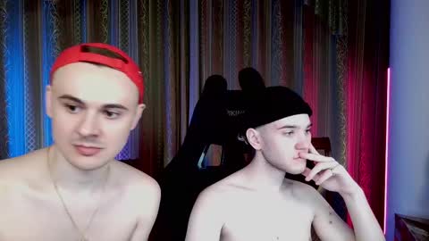 Snapshot of alexxx_d chatting on March 2025 06:55:01 PM AlexDimaIgor online show from March 2025 06:55:01 PM