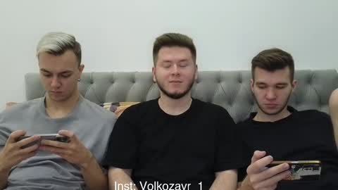 Snapshot of alexxx_d chatting on October 2025 02:12:01 PM AlexDimaIgor online show from October 2025 02:12:01 PM