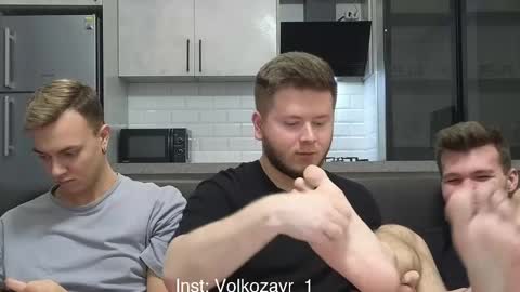 Snapshot of alexxx_d chatting on December 2025 08:04:01 PM AlexDimaIgor online show from December 2025 08:04:01 PM