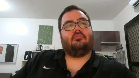 Snapshot of alexxxbear chatting on February 2025 09:35:02 PM alexxxbear online show from February 2025 09:35:02 PM