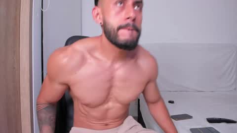 Snapshot of alexxxmachine chatting on March 2025 11:56:02 PM Alex freelance model instagram alex b229 online show from March 2025 11:56:02 PM