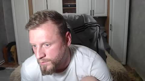 Snapshot of alexyno2020 chatting on October 2025 08:29:01 PM alexyno2022 ONLYFANS online show from October 2025 08:29:01 PM