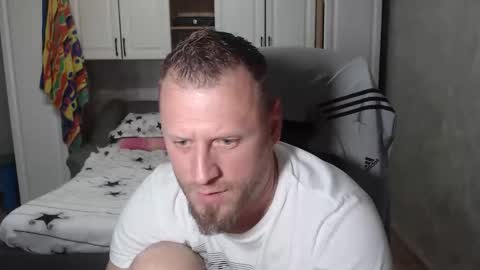 Snapshot of alexyno2020 chatting on October 2025 09:41:01 PM alexyno2022 ONLYFANS online show from October 2025 09:41:01 PM