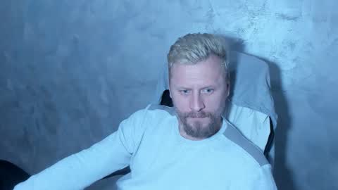 Snapshot of alexyno2020 chatting on January 2026 03:17:01 PM alexyno2022 ONLYFANS online show from January 2026 03:17:01 PM