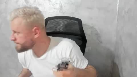 Snapshot of alexyno2020 chatting on February 2026 11:41:01 PM alexyno2022 ONLYFANS online show from February 2026 11:41:01 PM