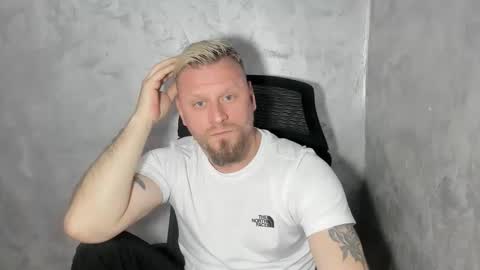 Snapshot of alexyno2020 chatting on March 2026 07:07:02 PM alexyno2022 ONLYFANS online show from March 2026 07:07:02 PM