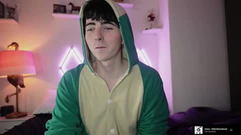 Snapshot of alfiegreenxxx chatting on November 2025 11:17:01 PM Alfie Green online show from November 2025 11:17:01 PM