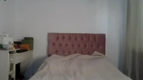 Snapshot of alia054 chatting on January 2025 01:00:02 PM Alia online show from January 2025 01:00:02 PM