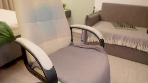 Snapshot of alica_moon_ chatting on March 2025 01:37:02 AM Ali online show from March 2025 01:37:02 AM