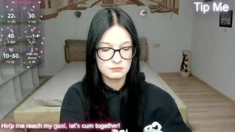 Snapshot of alicamoons chatting on November 2025 12:50:02 PM Alica online show from November 2025 12:50:02 PM