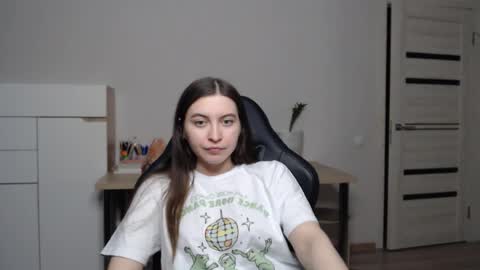 Alice online show from March 2025 09:54:02 PM