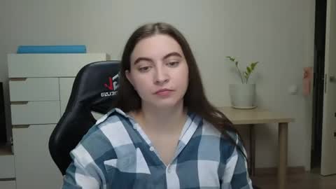 Alice online show from April 2026 06:15:01 PM