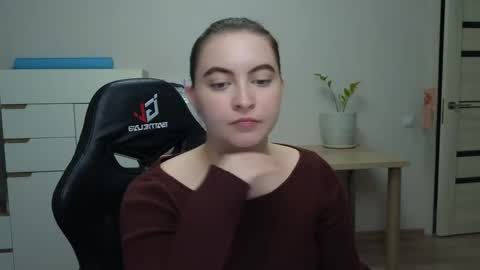 Snapshot of alice_________________________ chatting on April 2026 03:46:02 PM Alice online show from April 2026 03:46:02 PM