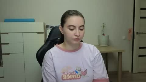Snapshot of alice_________________________ chatting on April 2026 06:25:01 PM Alice online show from April 2026 06:25:01 PM