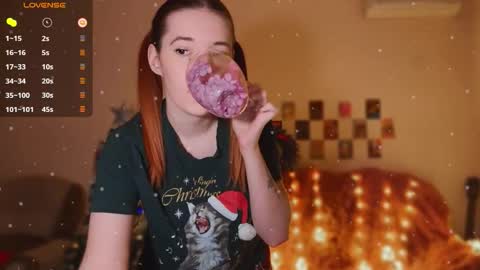 Snapshot of alice__madness chatting on December 2025 09:11:01 PM Alice online show from December 2025 09:11:01 PM