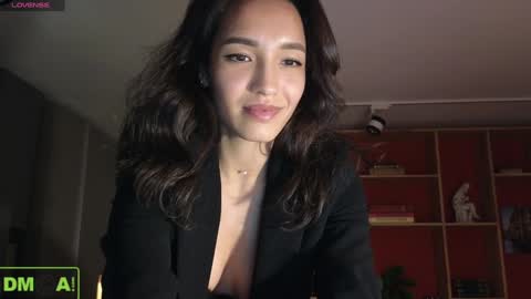 A R Y A  T I A online show from December 2024 05:29:02 PM