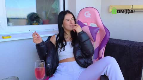 A R Y A  T I A online show from January 2025 10:56:01 AM