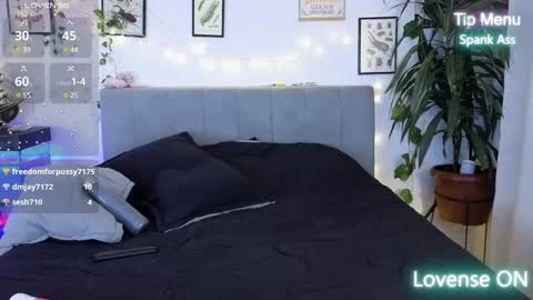 Snapshot of alice_baudelaire chatting on December 2024 02:49:02 AM Alicia online show from December 2024 02:49:02 AM