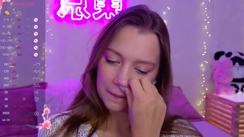 Snapshot of alice_charmy chatting on September 2025 06:04:02 AM Alice in Wonderland online show from September 2025 06:04:02 AM