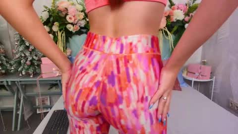 Snapshot of alice_charmy chatting on December 2025 05:31:02 PM Alice in Wonderland online show from December 2025 05:31:02 PM