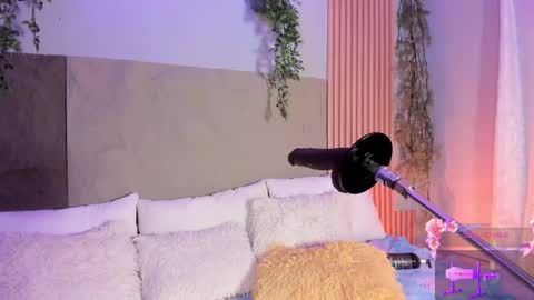 Mey online show from March 2026 04:32:01 PM