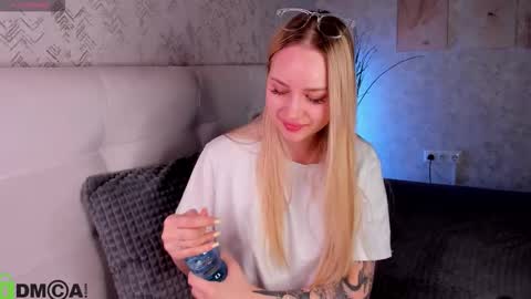 Alice online show from October 2025 10:55:02 PM