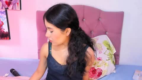 Snapshot of alice_evans12 chatting on June 2026 02:08:02 PM Alice Sofia online show from June 2026 02:08:02 PM