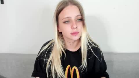 Snapshot of alice_halle chatting on September 2025 06:51:02 PM alice_halle online show from September 2025 06:51:02 PM