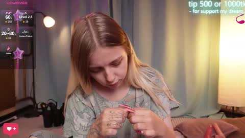 Snapshot of alice_halle chatting on September 2025 08:14:02 AM alice_halle online show from September 2025 08:14:02 AM